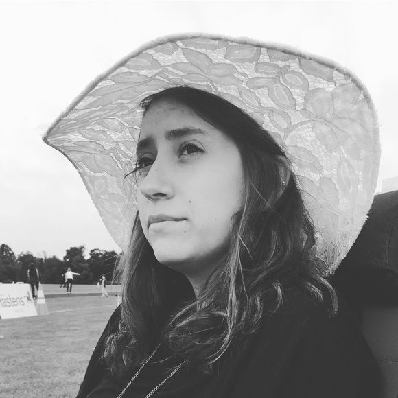 Meet your Posher, Sarah - Picture 1 of 1